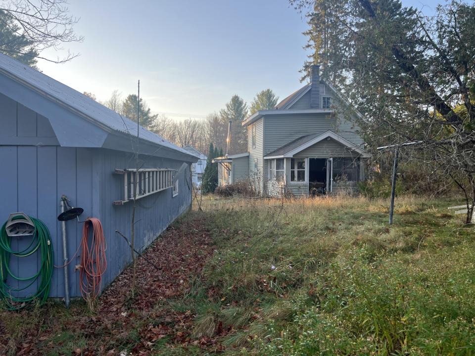 E656E365-8B04-48C4-A0F3-B7C122D09280