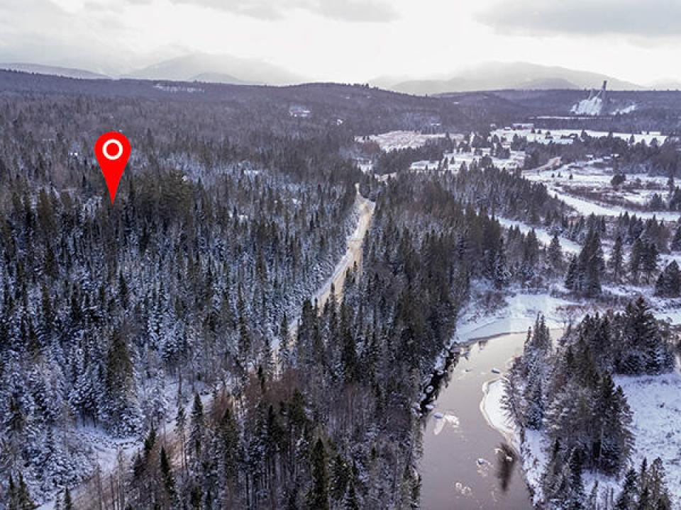 RiverRoadLotInLakePlacid_A_Lot_SkiJumps