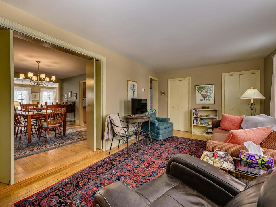 Den/Sitting Room