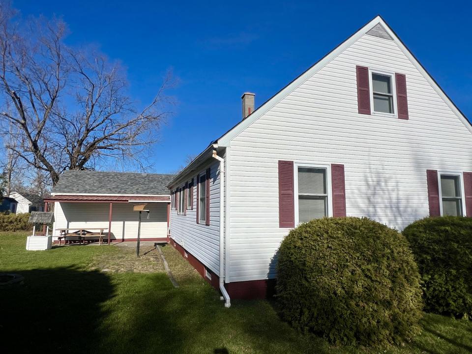 12 Bloomer Street, Altona, NY