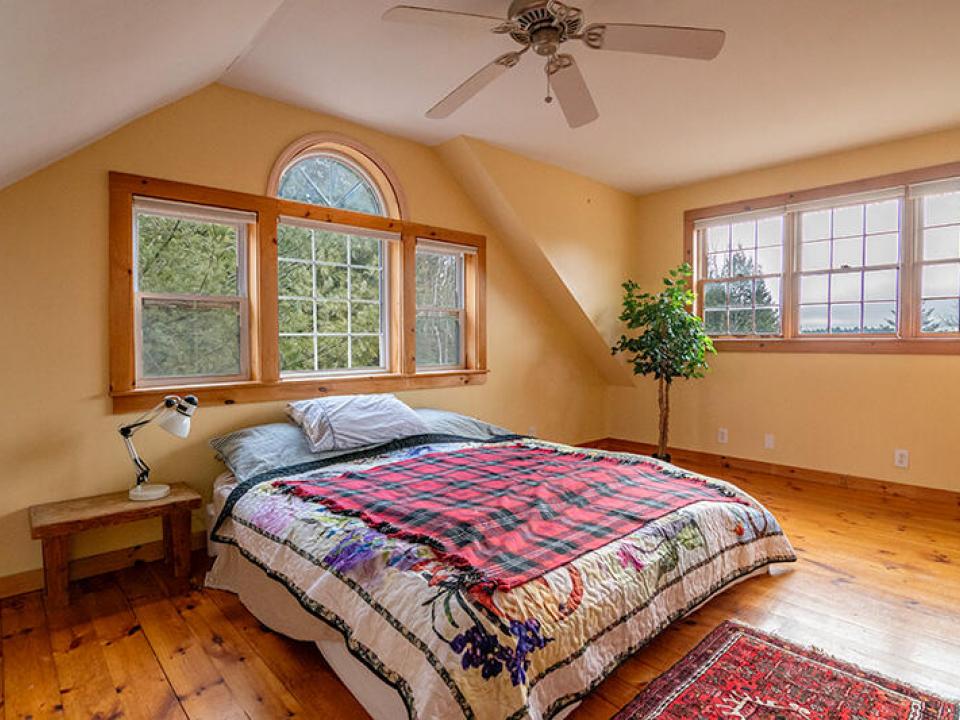 EssexHomeNestledInTheWoods_Bedroom1