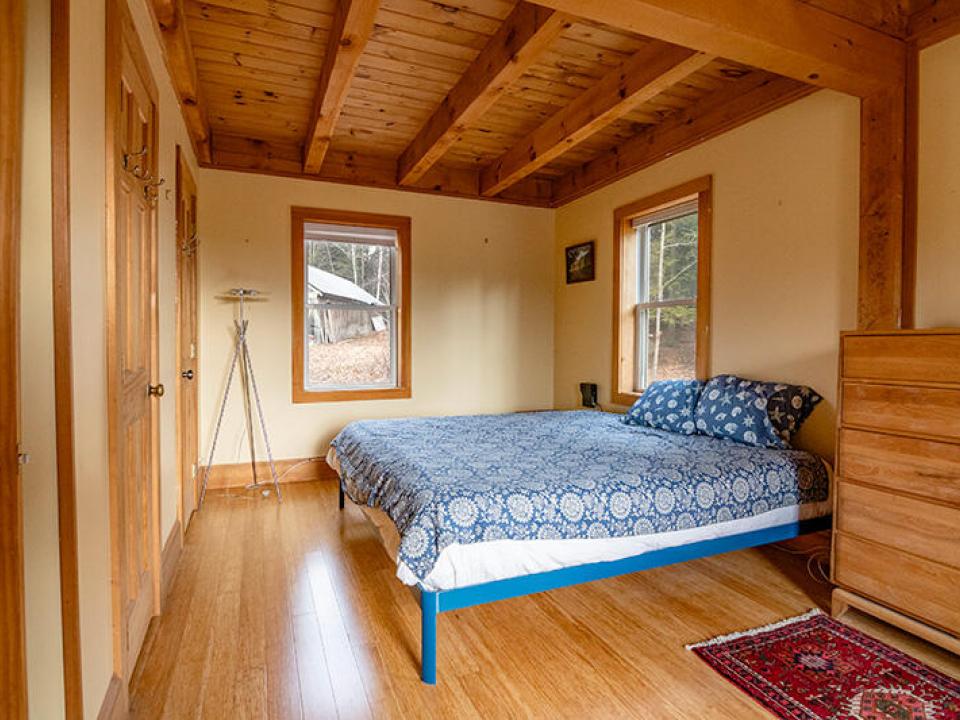 EssexHomeNestledInTheWoods_Bedroom2