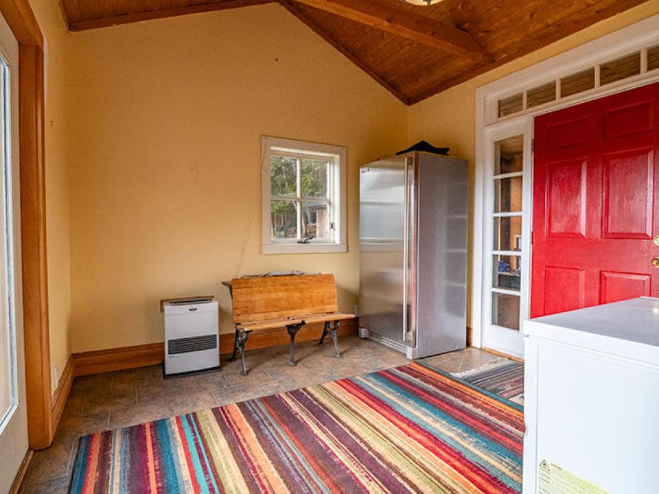 EssexHomeNestledInTheWoods_BonusRoom
