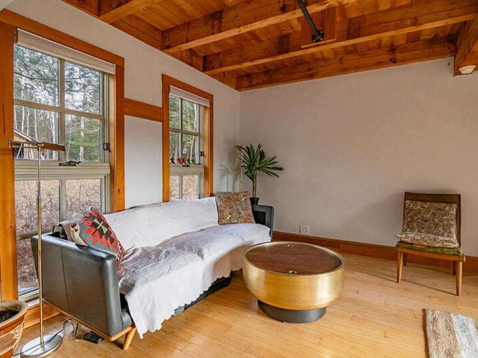 EssexHomeNestledInTheWoods_LivingRoom_Co
