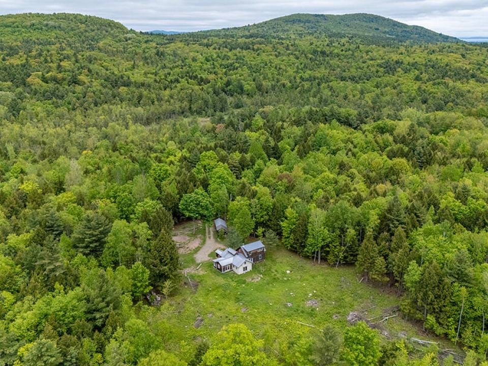 EssexHomeNestledInTheWoods_A_Exterior_Ba