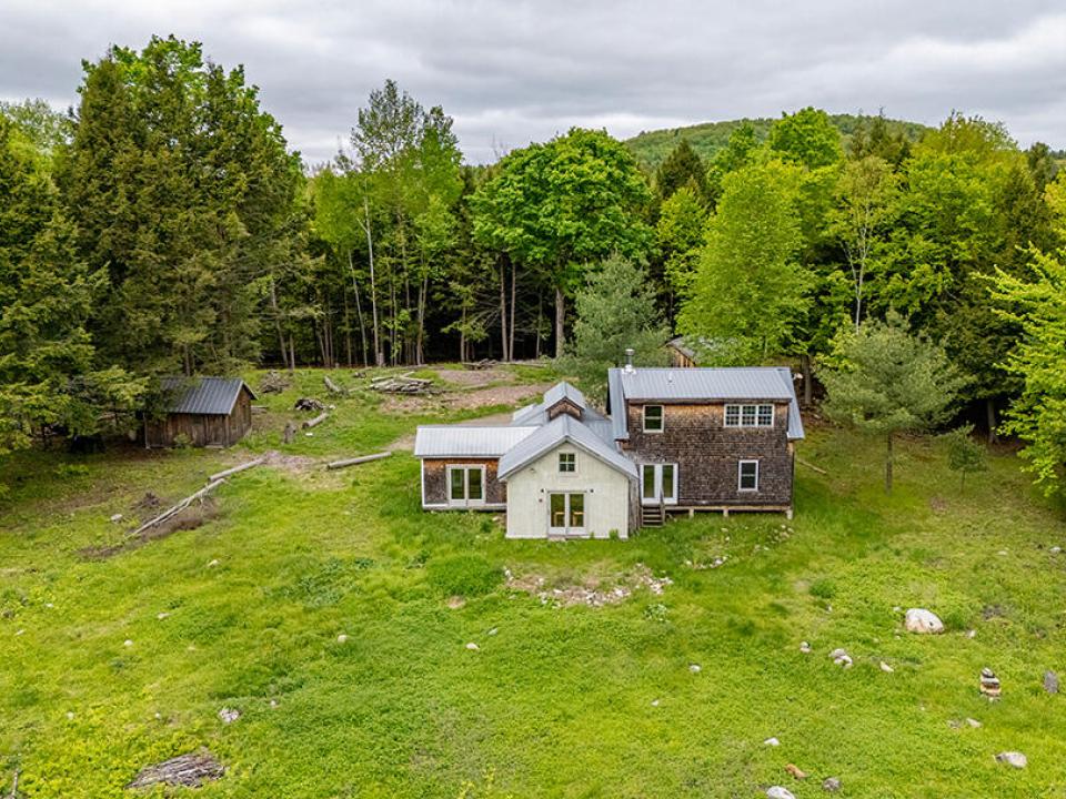 EssexHomeNestledInTheWoods_A_Exterior_Ba