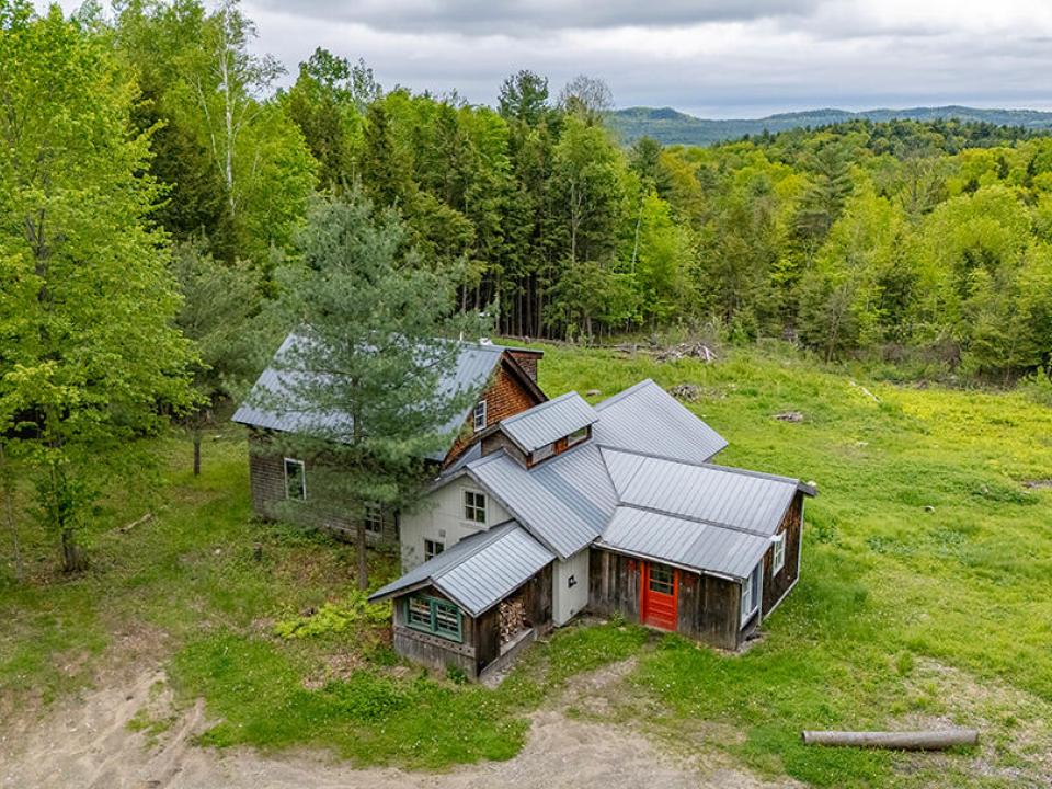 EssexHomeNestledInTheWoods_A_Exterior_Mo