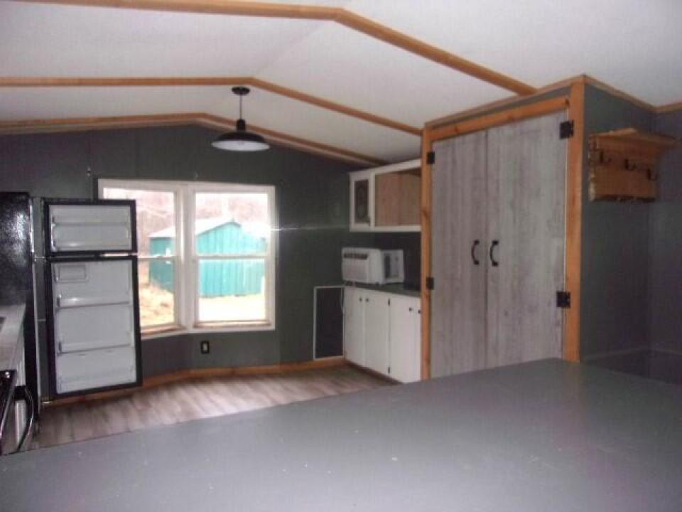 Large Bright Kitchen