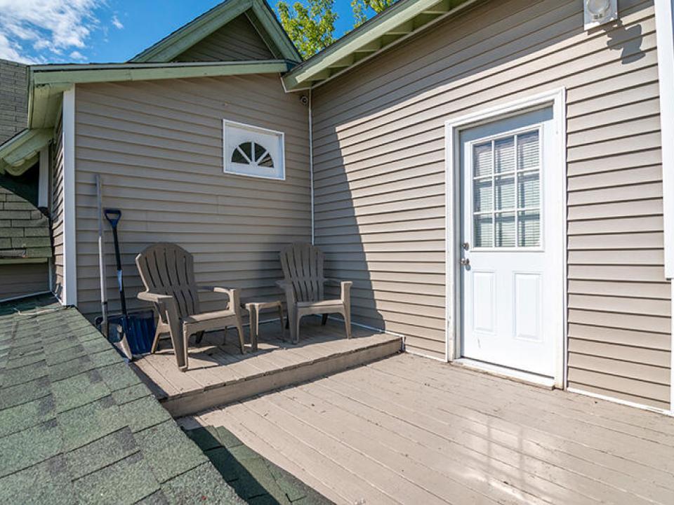 ApartmentOnSentinelRoad_Deck