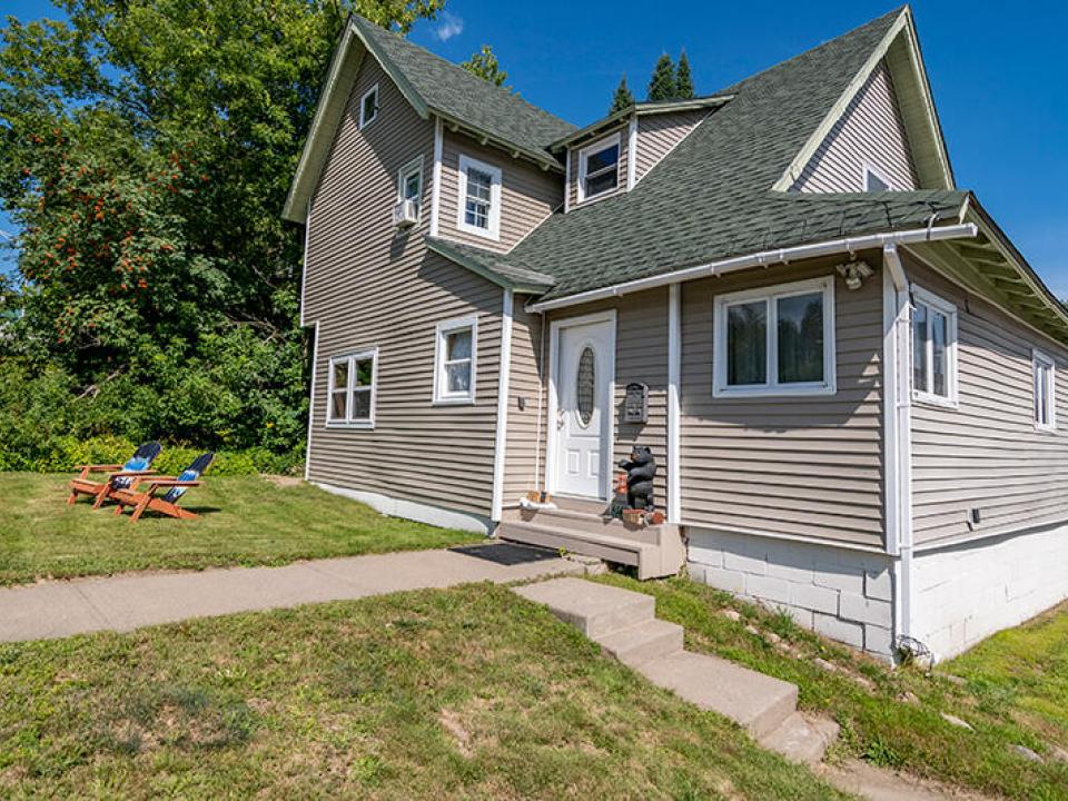 ApartmentOnSentinelRoad_Exterior_Front