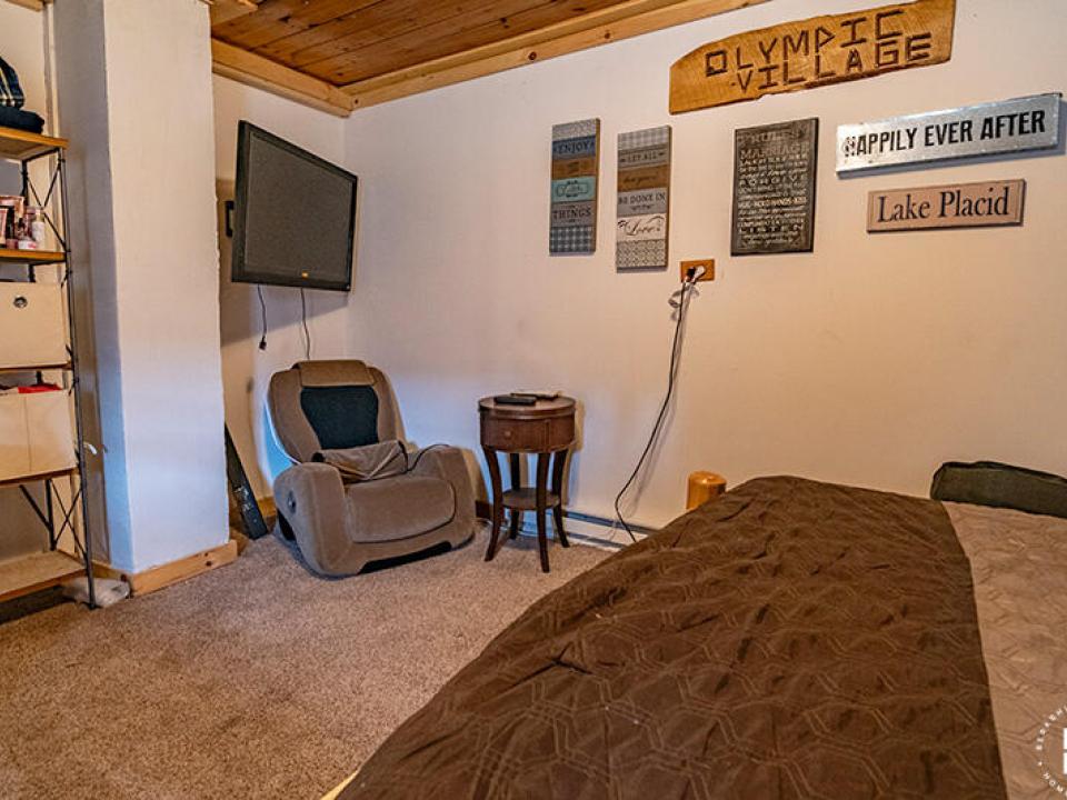 SentinelApartment_Downstairs_Bedroom2_TV