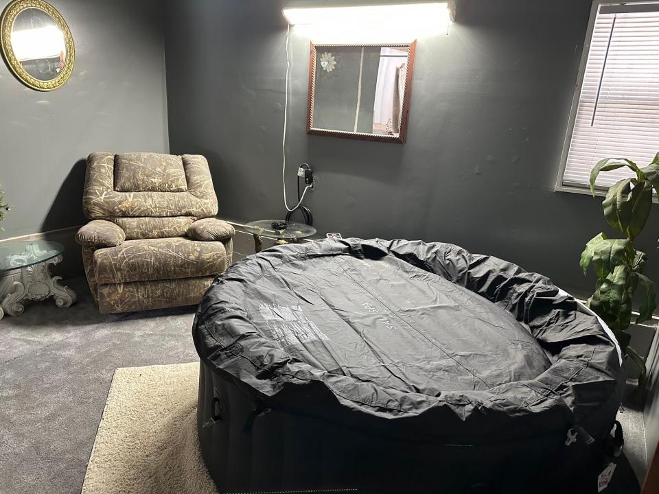37 Fields Way bonus room in attached gar