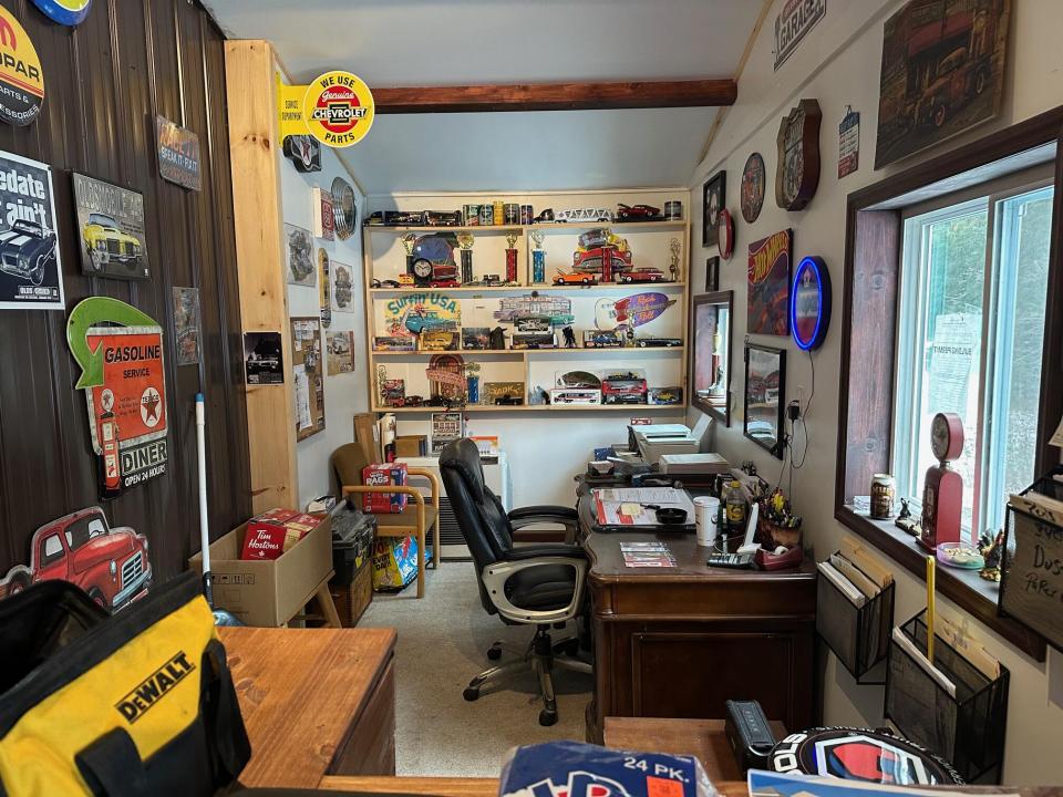 37 Fields Way Garage office