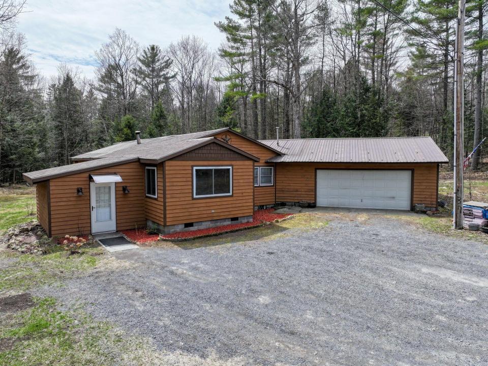 37 Fields Way Front 3