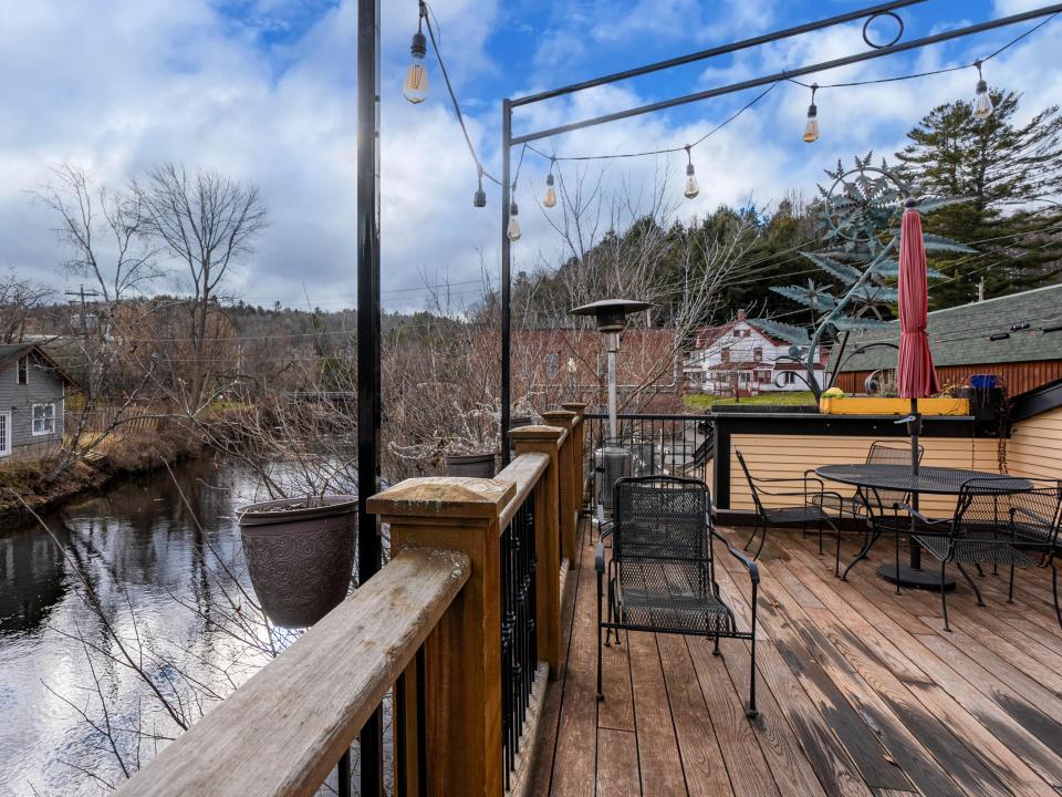 Fiddlehead Restaurant SL-49