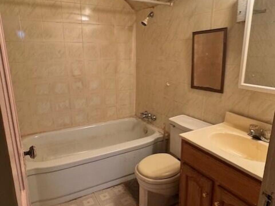 bathroom 2nd floor