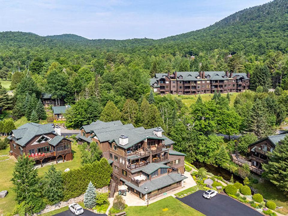 HillsideCondoWithWhitefaceMountainViews_