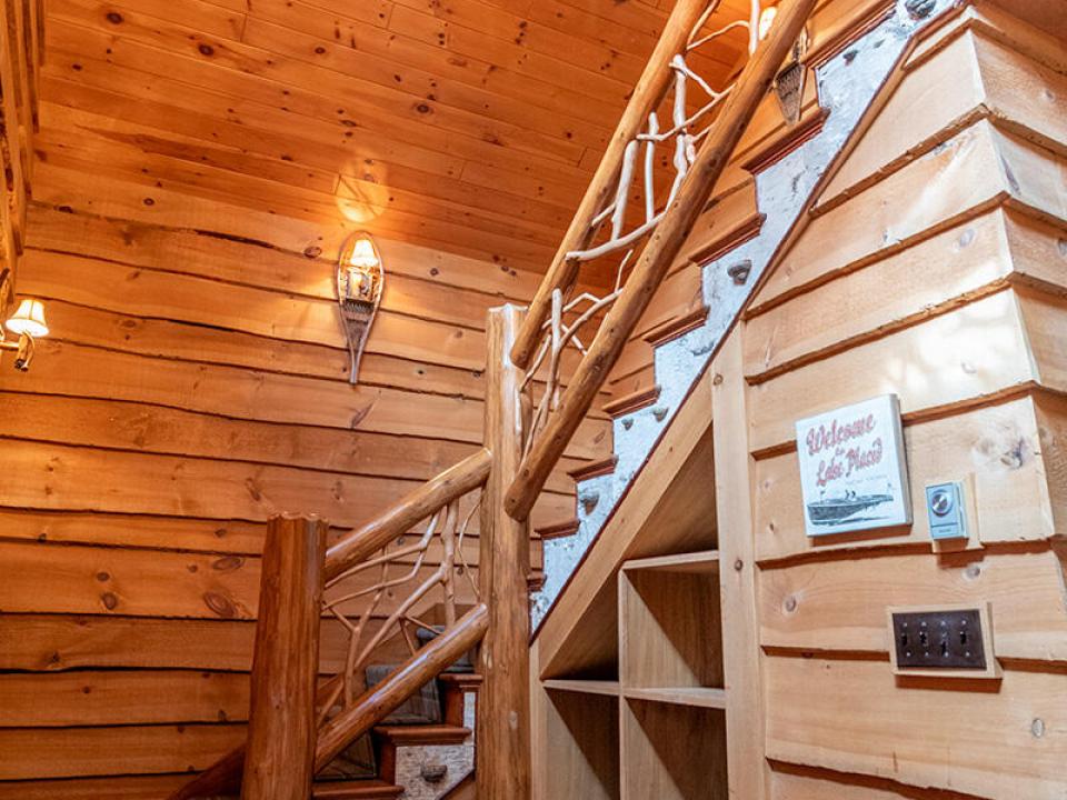 HillsideCondoWithWhitefaceMountainViews_