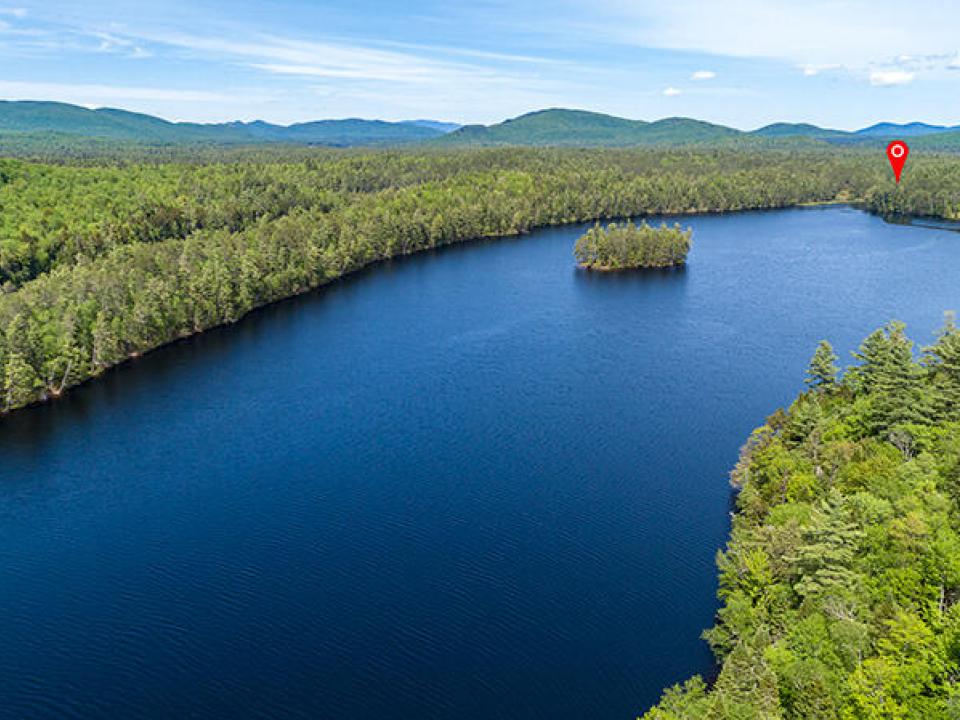 LotOnRainbowLake_A_RainbowLake_Island_Pi