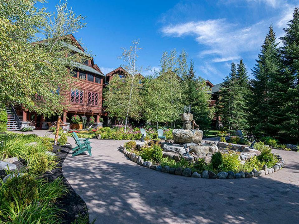 WF_Lodge_Fountain