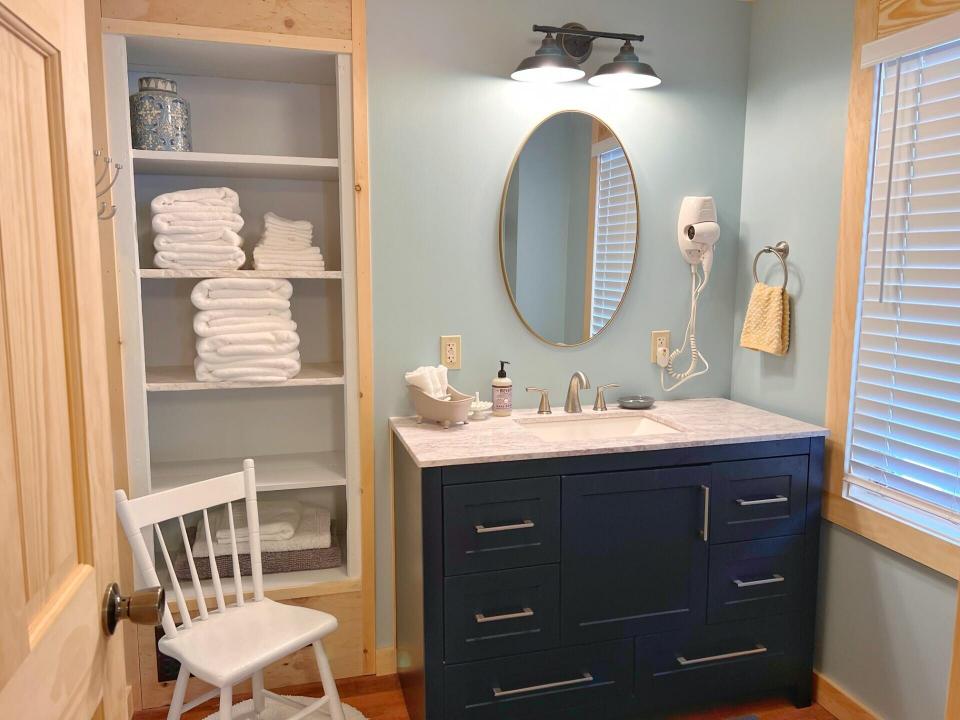 1st FL Bath Main