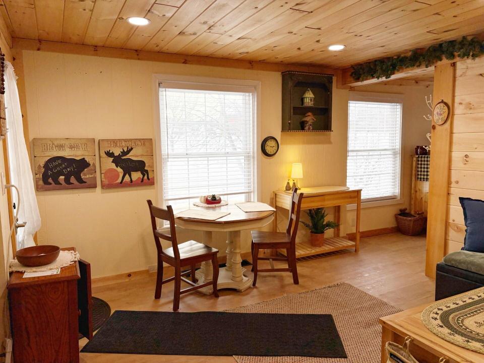 1ST FL B DINING AREA