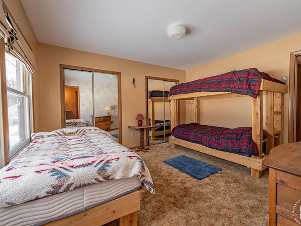 CapeCodStyleInKeeneValley_Bedroom4_From_