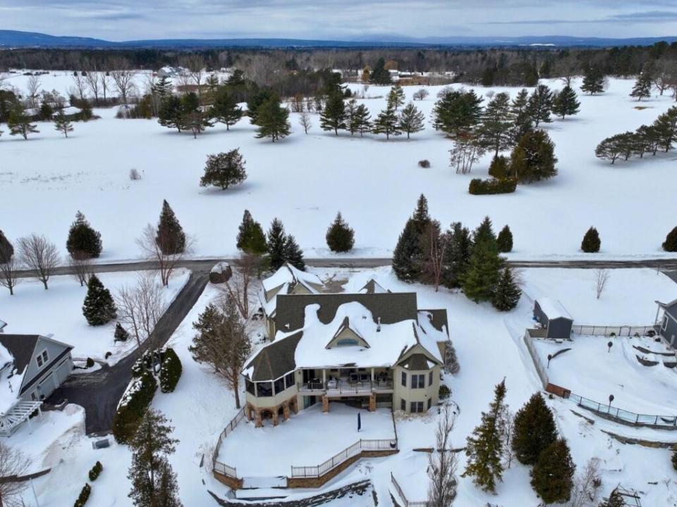 45 Windswept Lane