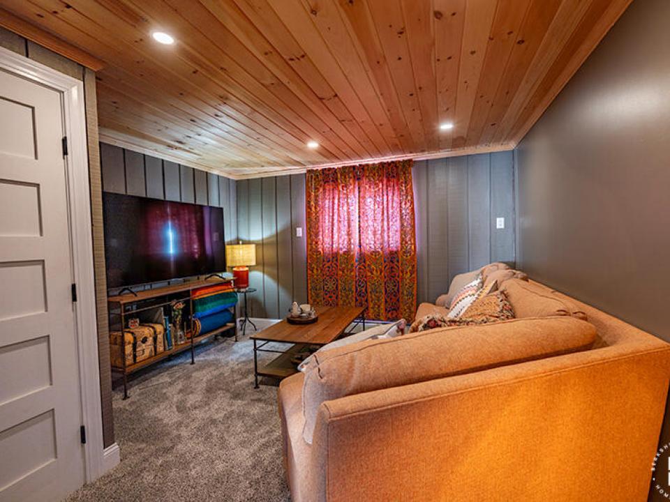 RenovatedHomeOnJersey_Den