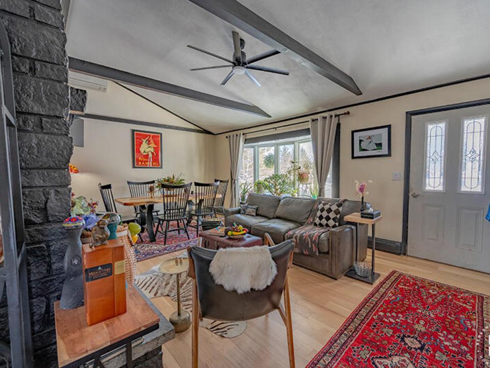 RenovatedHomeOnJersey_LivingRoom