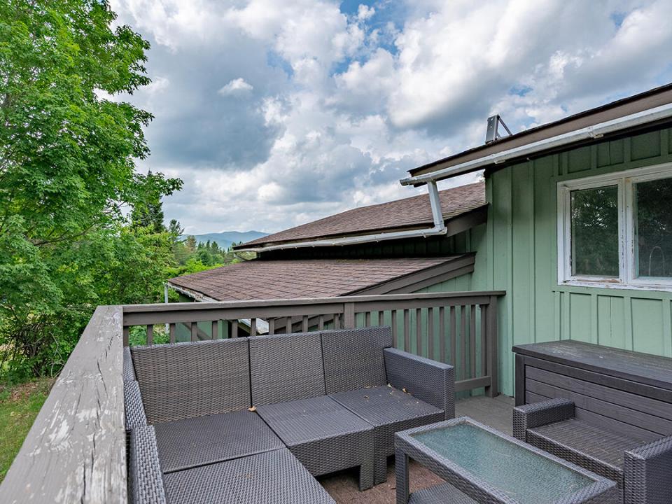 HomeOnJersey_Summer_BackDeck_L