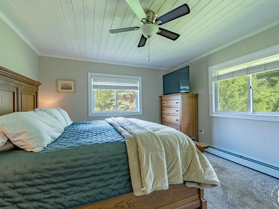 HomeOnJersey_Summer_Bedroom1_Doorway