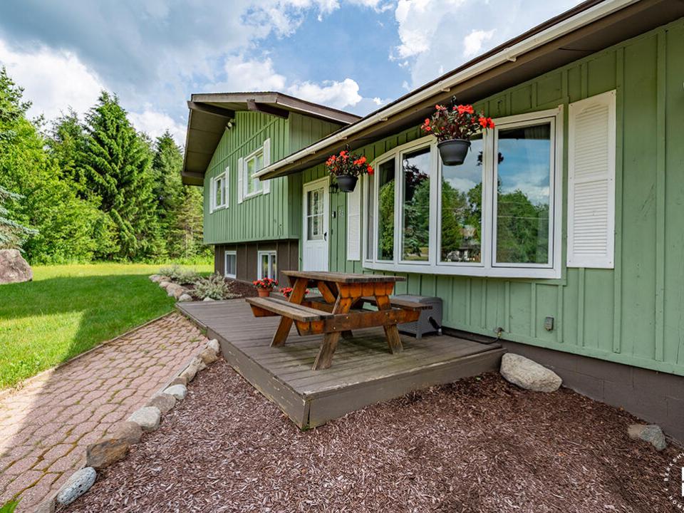 HomeOnJersey_Summer_Exterior_Patio