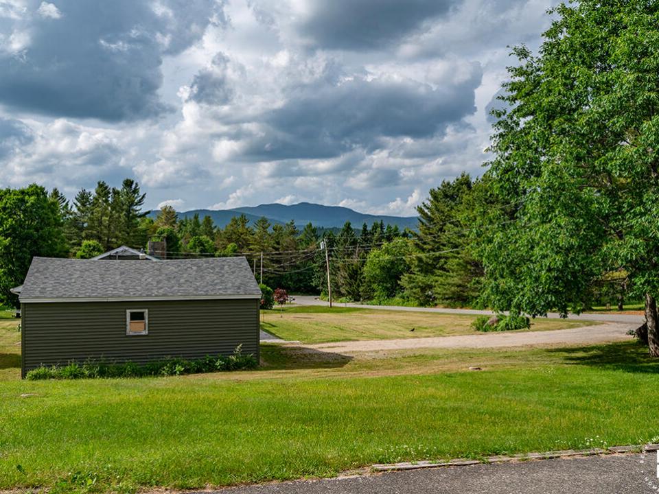 HomeOnJersey_Summer_View_Driveway