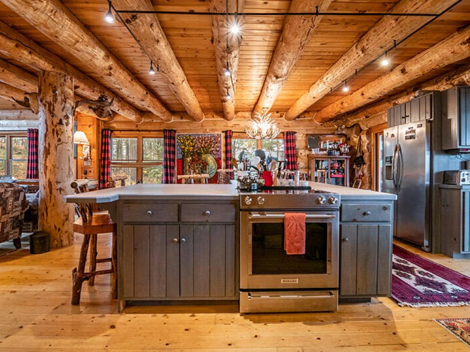 CampStillwater_Fall_Kitchen_Stove