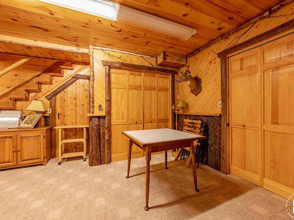 CampStillwaters_Spring_LowerLevel_Table