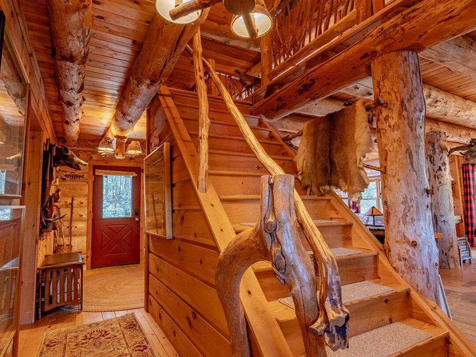 CampStillwaters_Spring_Stairway