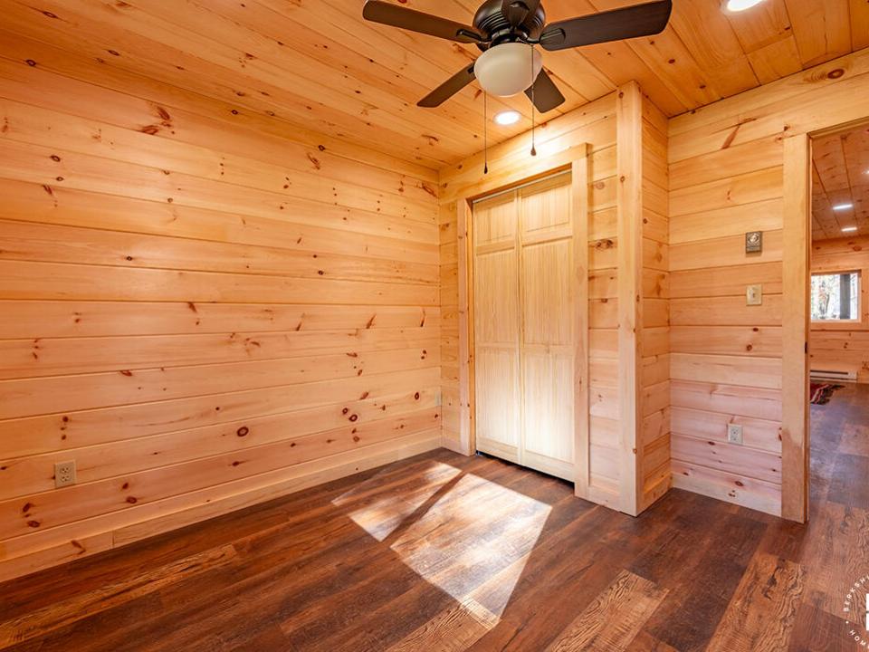 NewlyContructedLogHomeInLP_Bedroom3_Clos