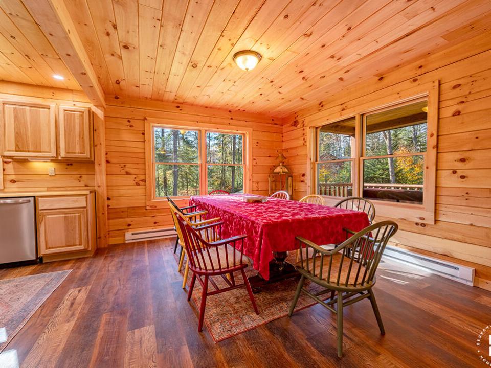 NewlyContructedLogHomeInLP_DR