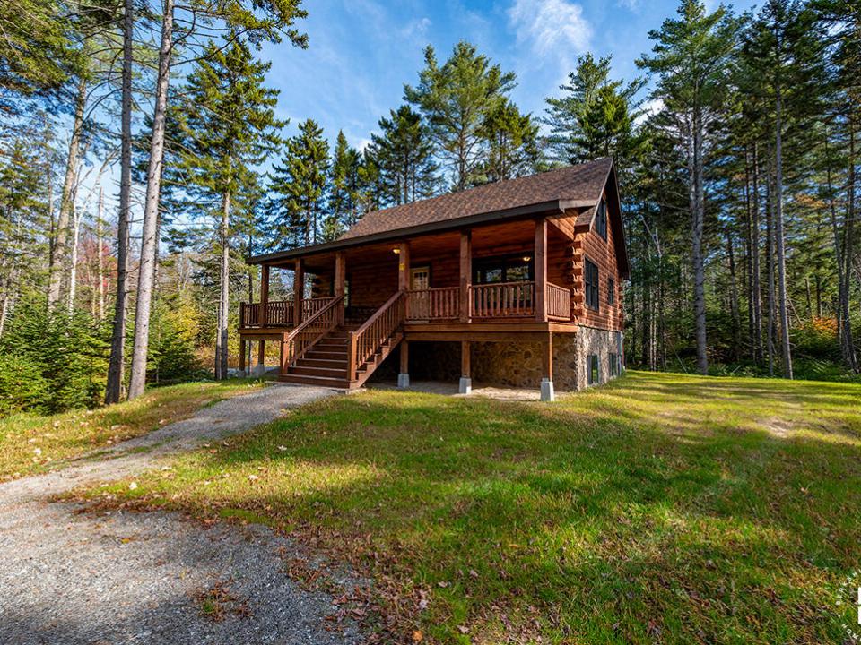 NewlyContructedLogHomeInLP_Exterior