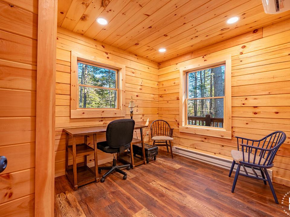 NewlyContructedLogHomeInLP_Office_Bedroo