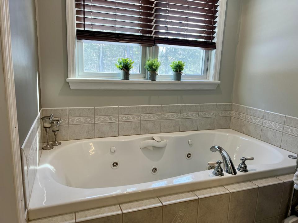 385 Flat Rock Road, Malone, NY