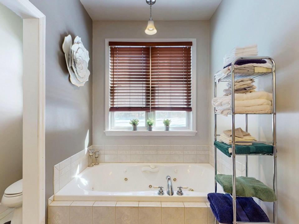 385 Flat Rock Road, Malone, NY