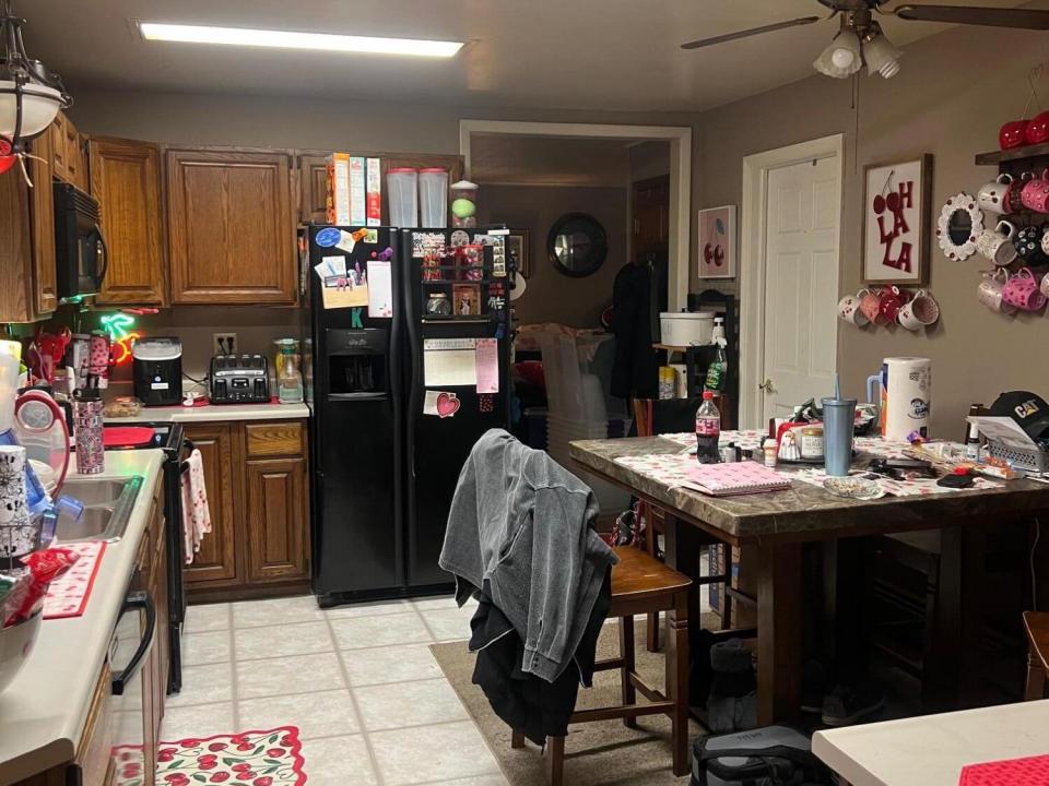 36 Halsey Ct kitchen 2