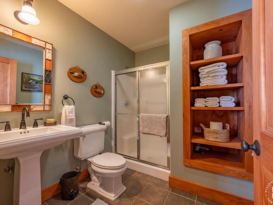 CustomBuiltADKHomeOnOverlook_Bedroom2_Ba