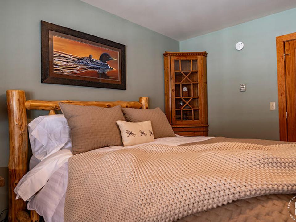CustomBuiltADKHomeOnOverlook_Bedroom2_Be