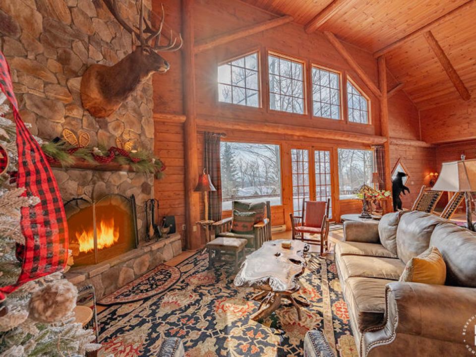 CustomBuiltADKHomeOnOverlook_LivingRoom_