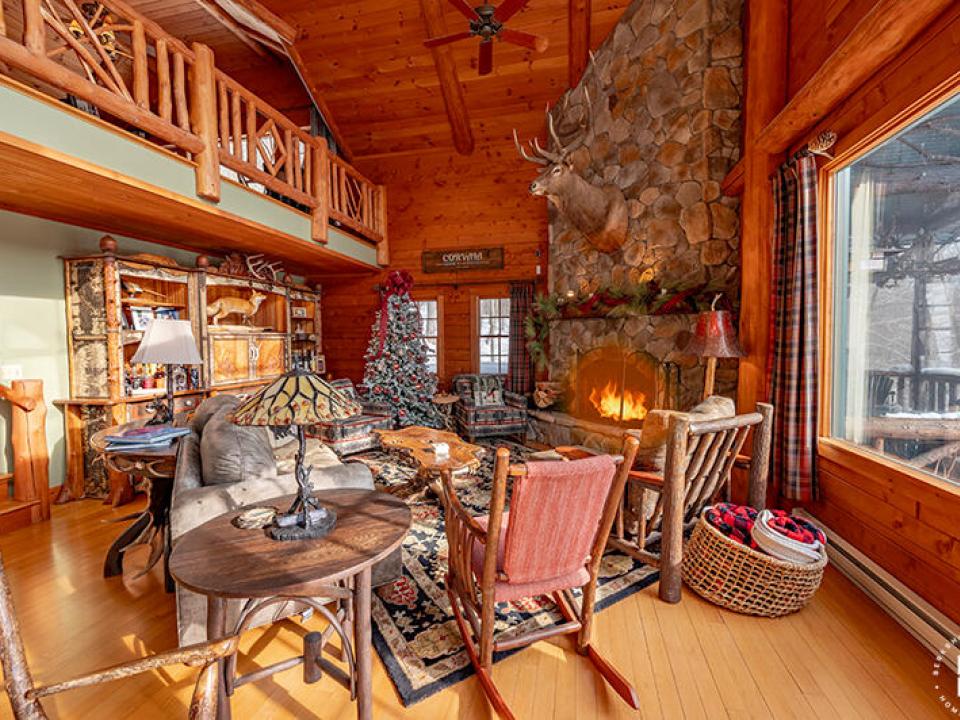 CustomBuiltADKHomeOnOverlook_LivingRoom_