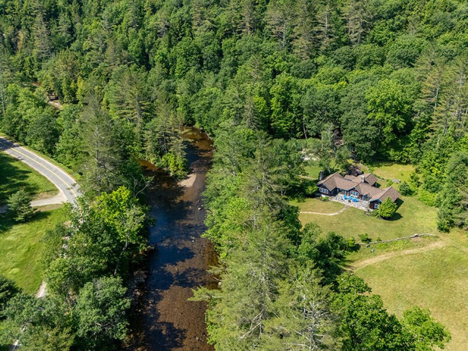 TheBlacksmithHouse_A_Exterior_River_RS