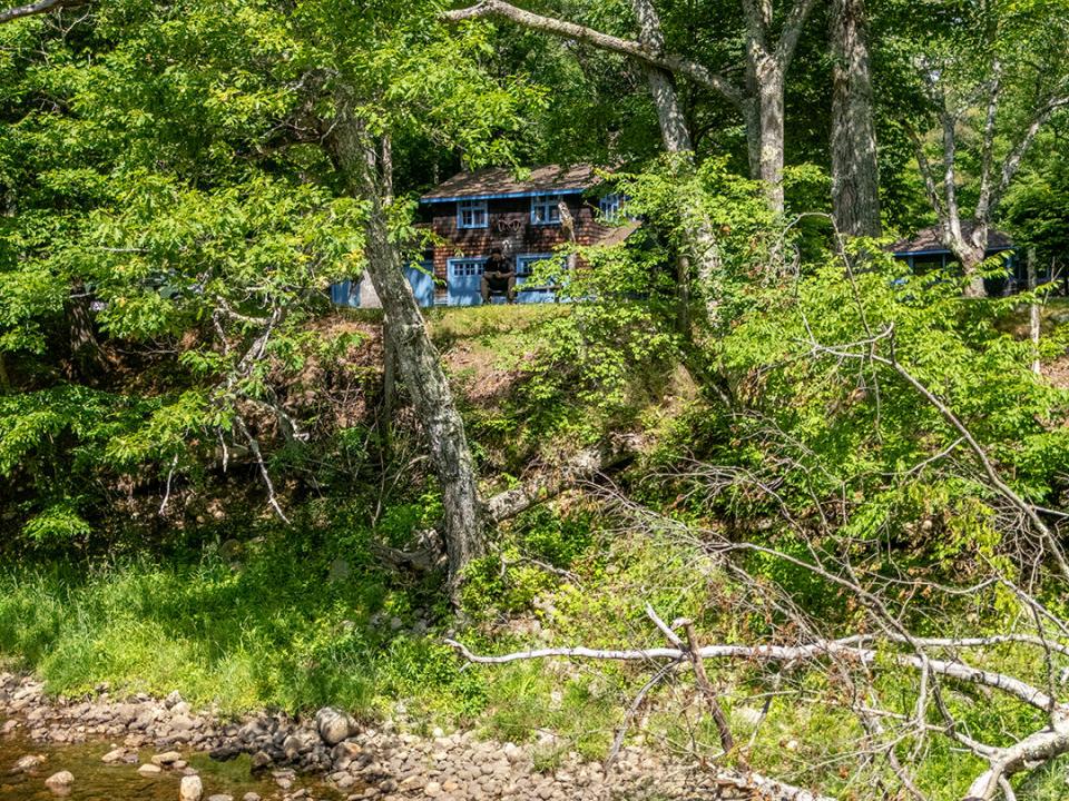 TheBlacksmithHouse_A_River_To_Garage_V